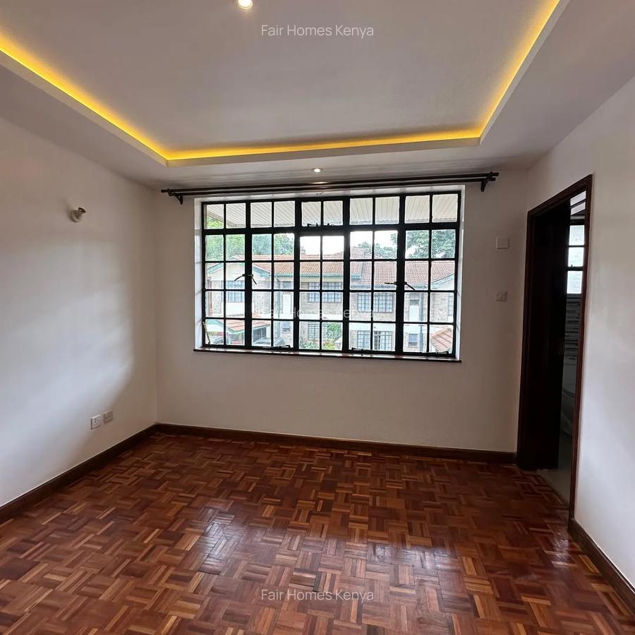 4 Bed Townhouse with En Suite at James Gichuru - 10