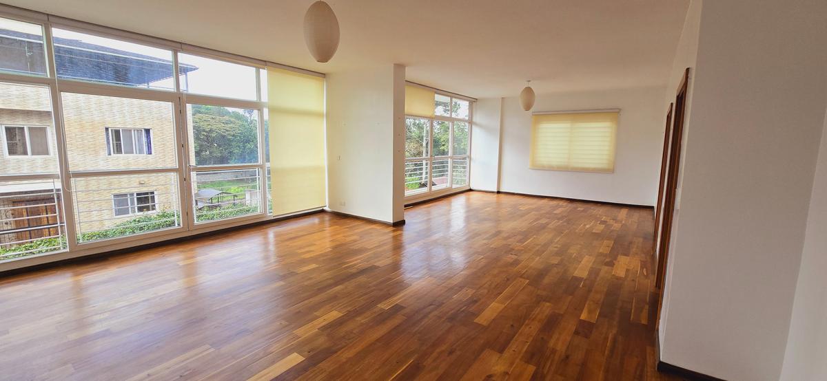 5 Bed Townhouse with En Suite at Convent Drive - 6