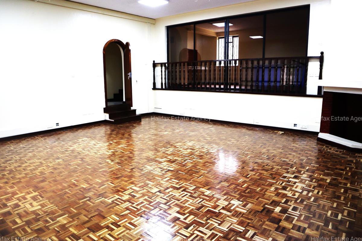 5,541 ft² Office with Parking in Gigiri - 4