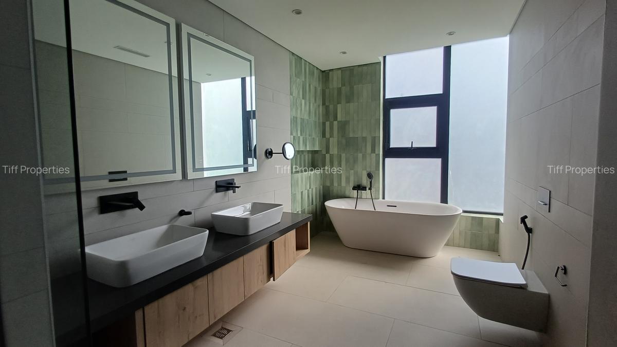 5 Bed Townhouse in Westlands Area - 13