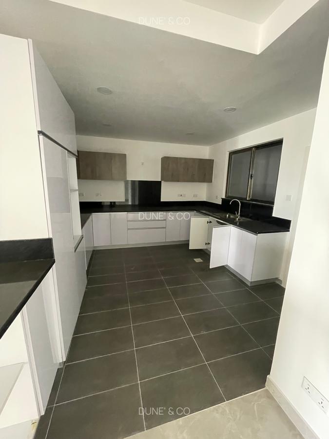 4 Bed Apartment with En Suite in Kileleshwa - 5