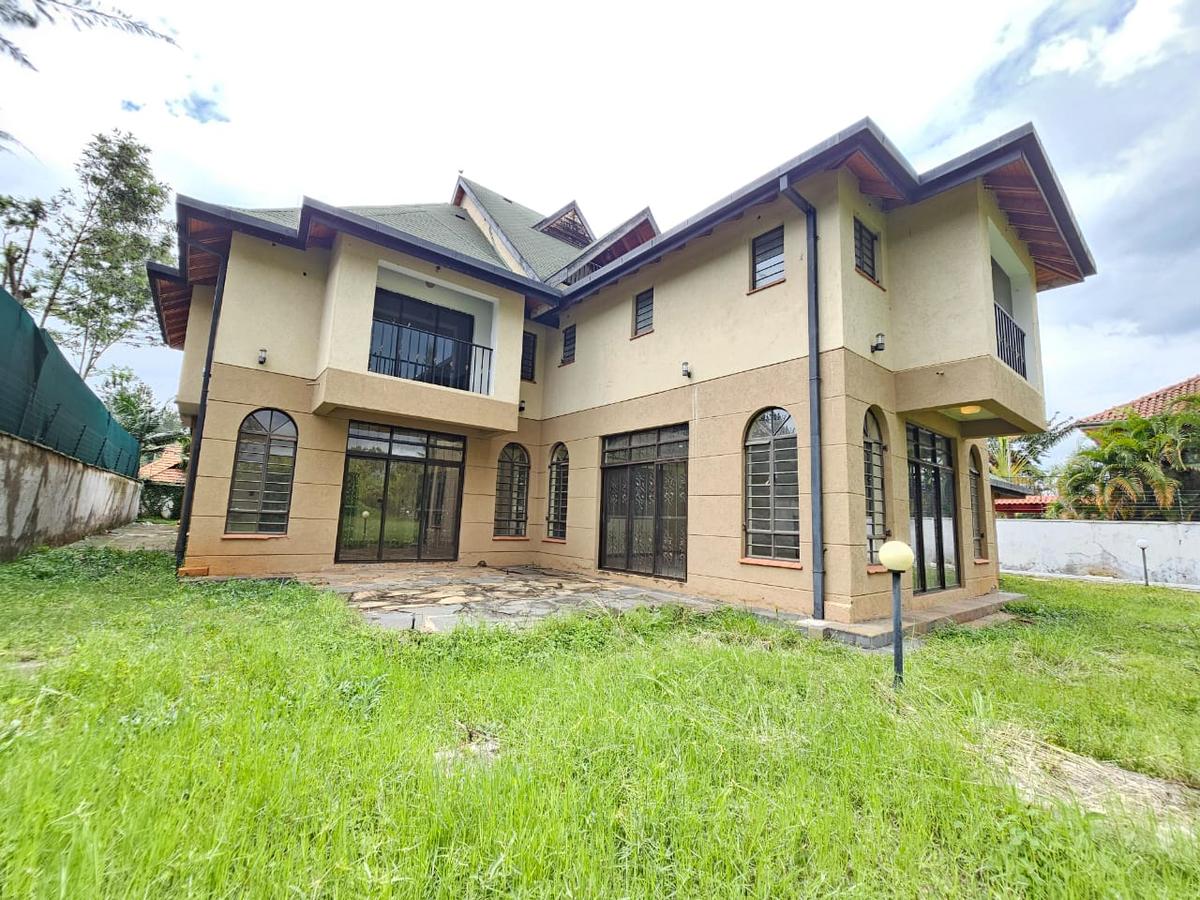 6 Bed House with En Suite in Runda - 13