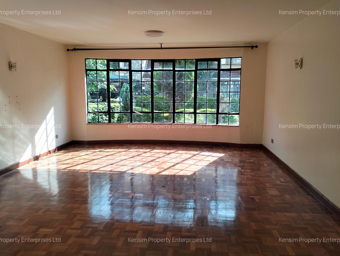 5 Bed Townhouse with En Suite in Lavington - 2