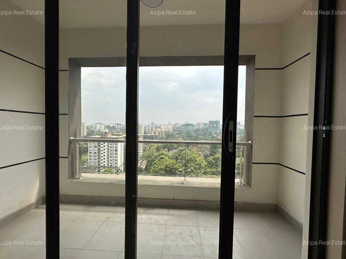 3 Bed Apartment with En Suite at Riverside - 9