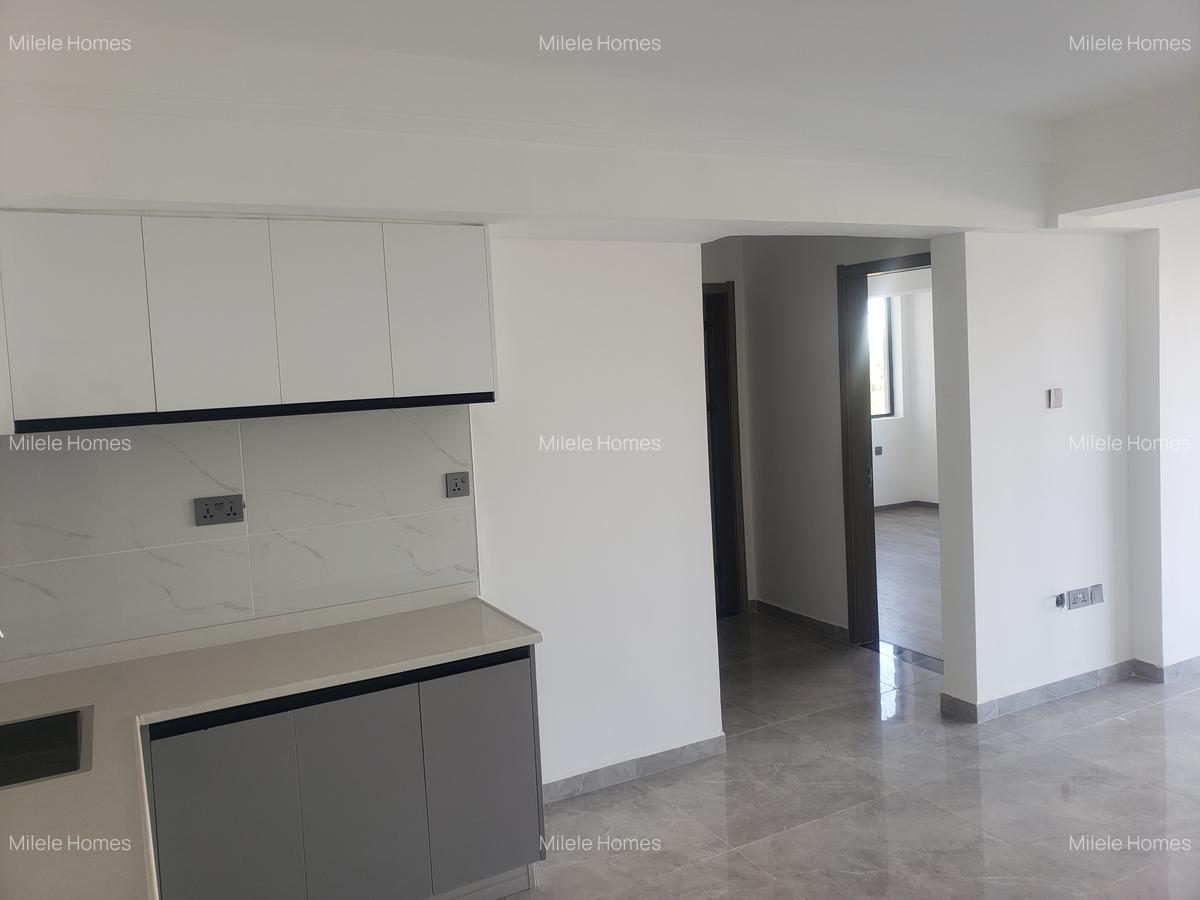 Serviced 1 Bed Apartment with En Suite at Kindaruma Road - 13