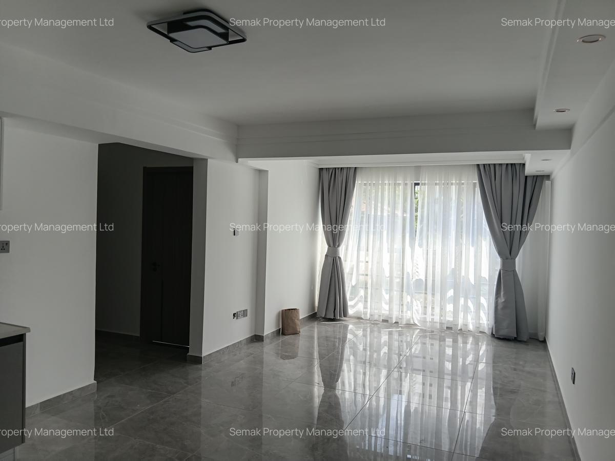 1 Bed Apartment with En Suite at Kindaruma Road - 2