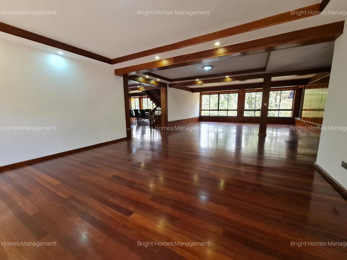 9 Bed Villa with En Suite in Westlands Area - 4