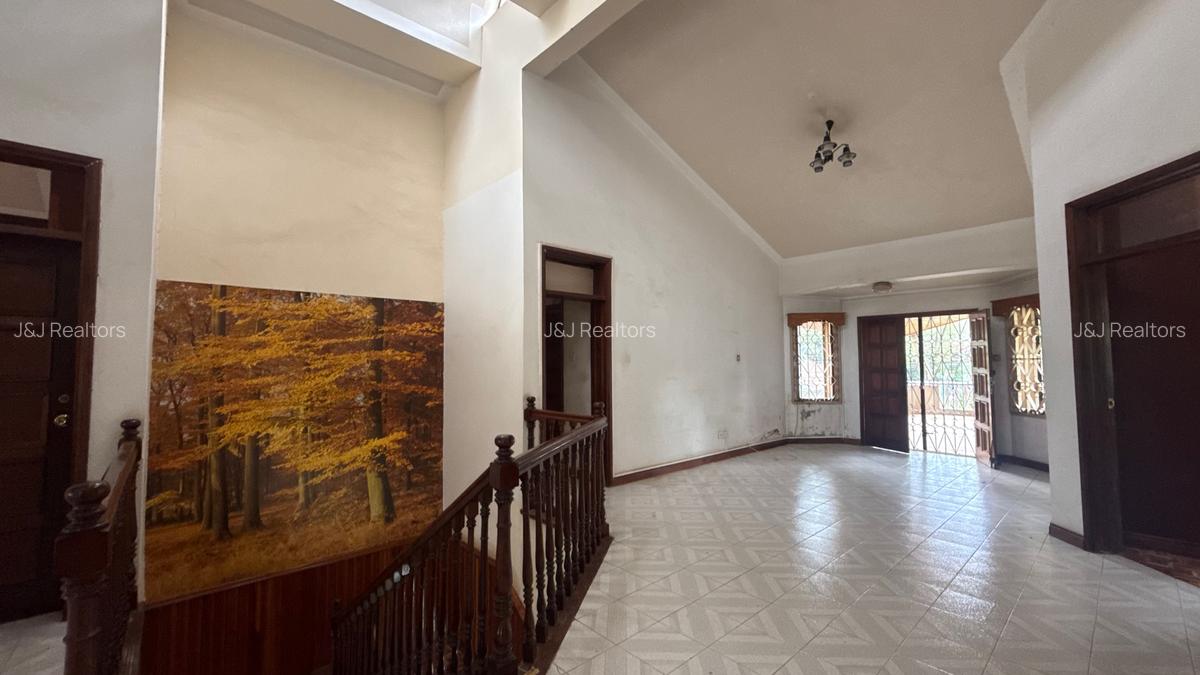 Commercial Property with Service Charge Included in Lavington - 15