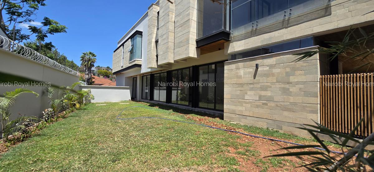 5 Bed Townhouse with En Suite at Grovelia Grove - 5