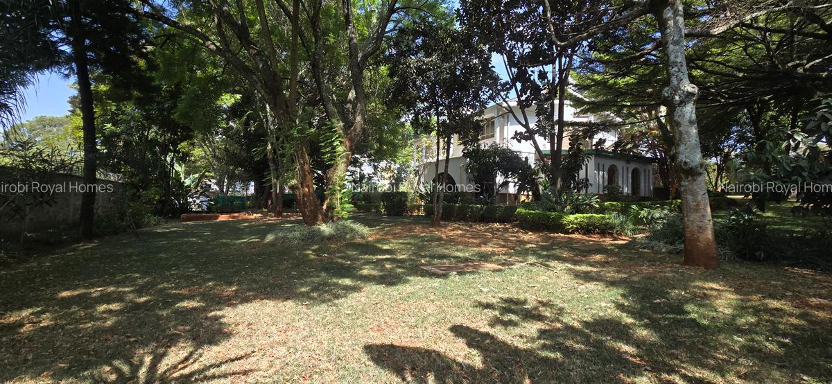 5 Bed House with En Suite at Nyari Central Estate - 5