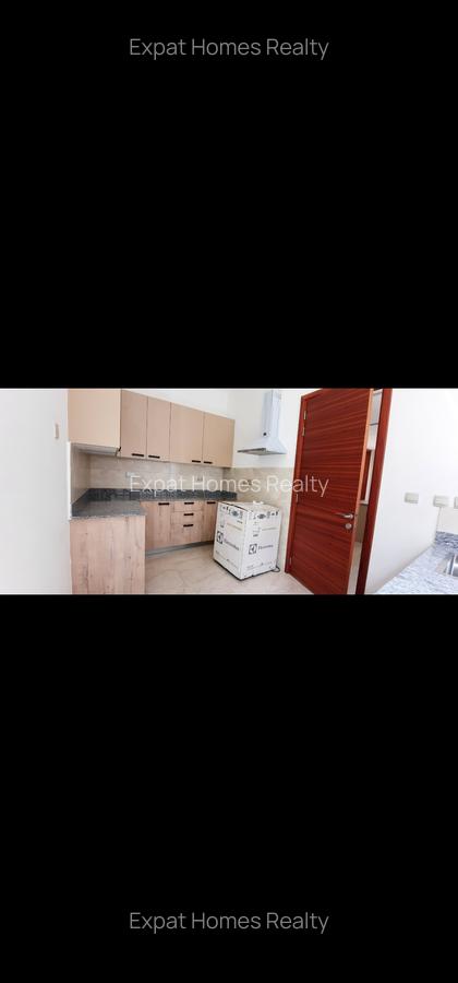 5 Bed Townhouse with En Suite in Lavington - 4