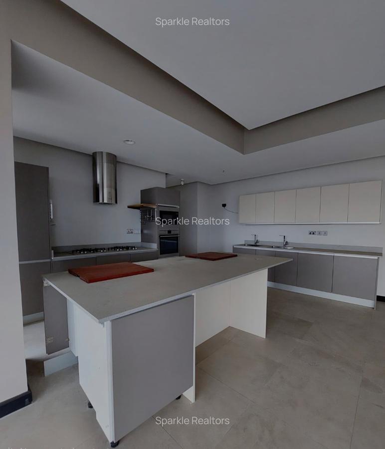 3 Bed Apartment with En Suite at Church Road - 11