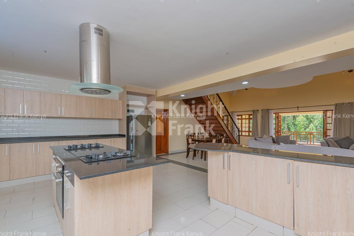 4 Bed House with En Suite at Pepo Lane - 4