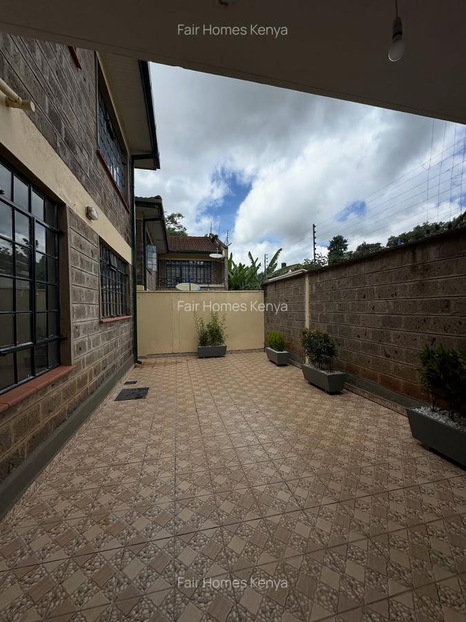4 Bed Townhouse with En Suite at Lavington Green - 12