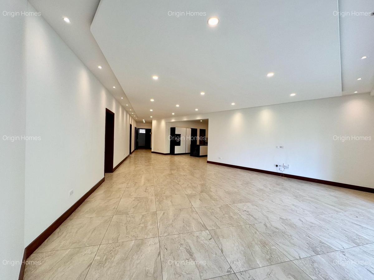 4 Bed Apartment with En Suite at Parklands - 7