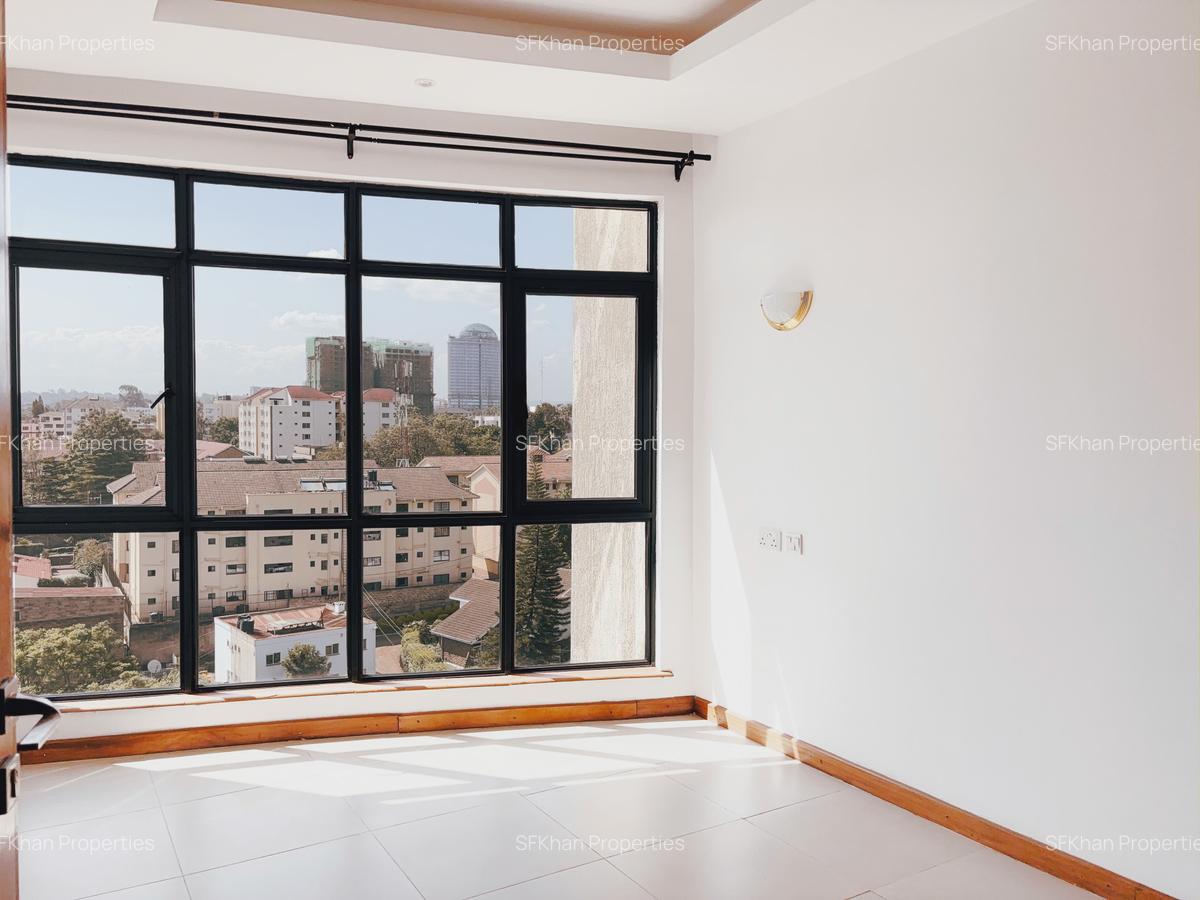 2 Bed Apartment with En Suite at Lantana Road - 14