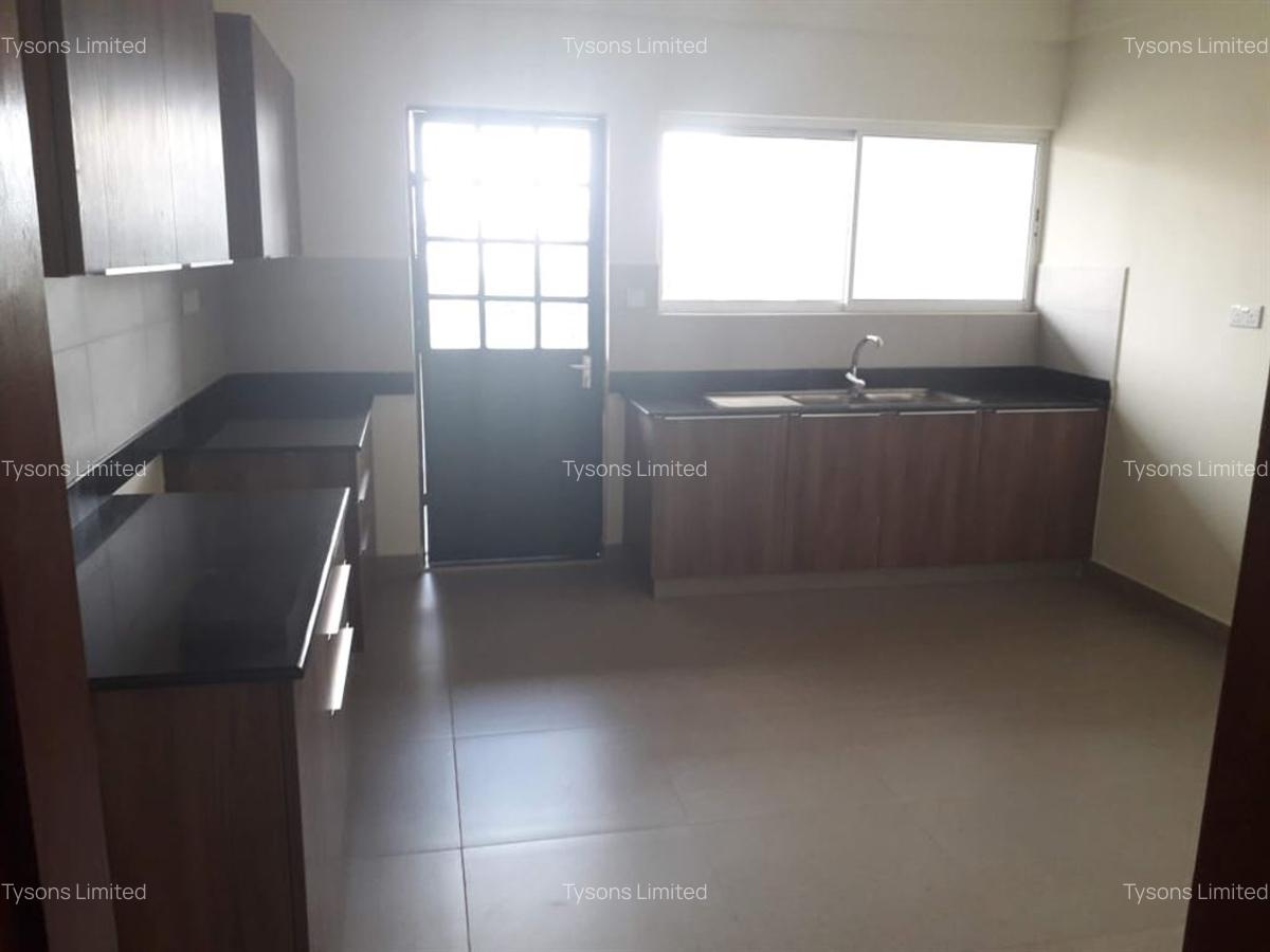 3 Bed Apartment with En Suite in Kilimani - 7