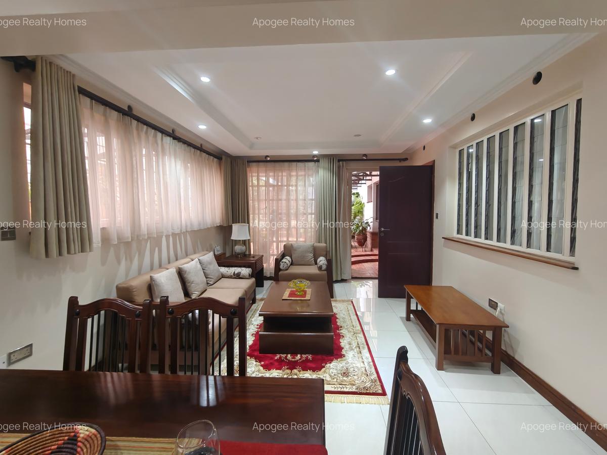 2 Bed House with En Suite at Evergreen - 6