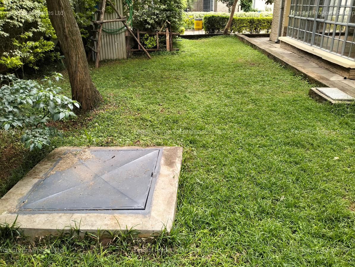 5 Bed Townhouse with En Suite in Lavington - 3
