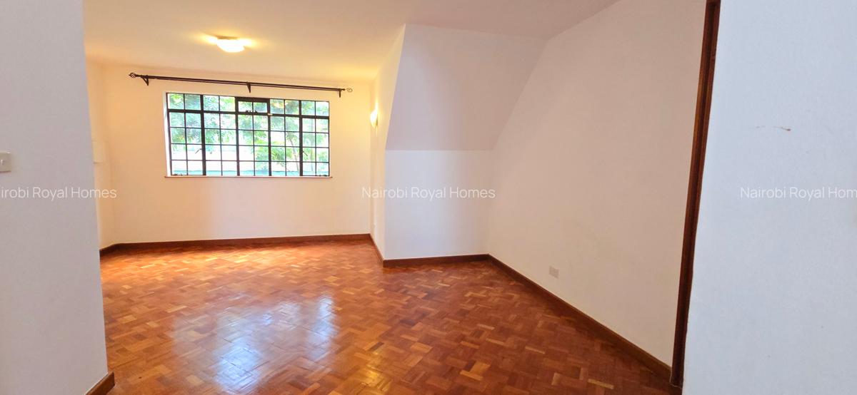 4 Bed Townhouse with En Suite at Convent Drive - 20