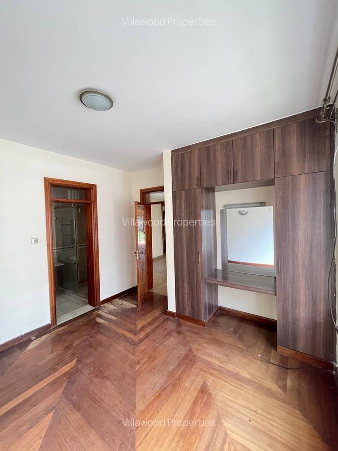 5 Bed Townhouse with En Suite in Lavington - 6