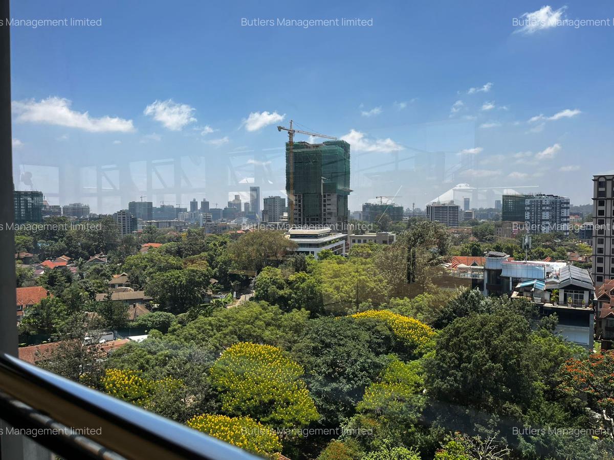 Serviced 3 Bed Apartment with En Suite in Brookside - 19