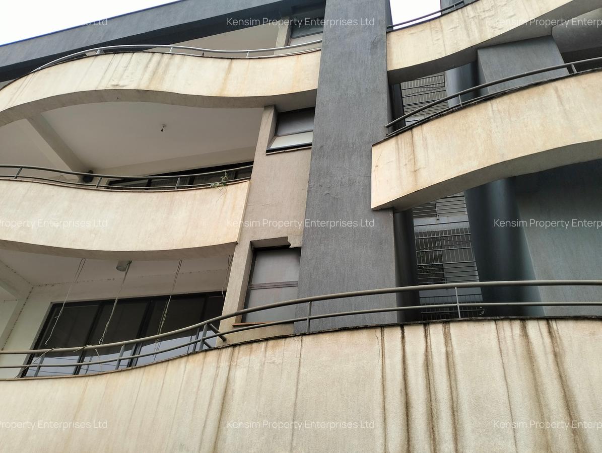 3 Bed Apartment with En Suite in Westlands Area - 18