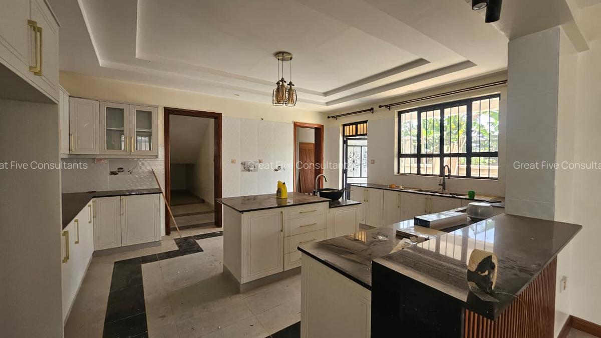 5 Bed Villa with En Suite in Kiambu Road - 6