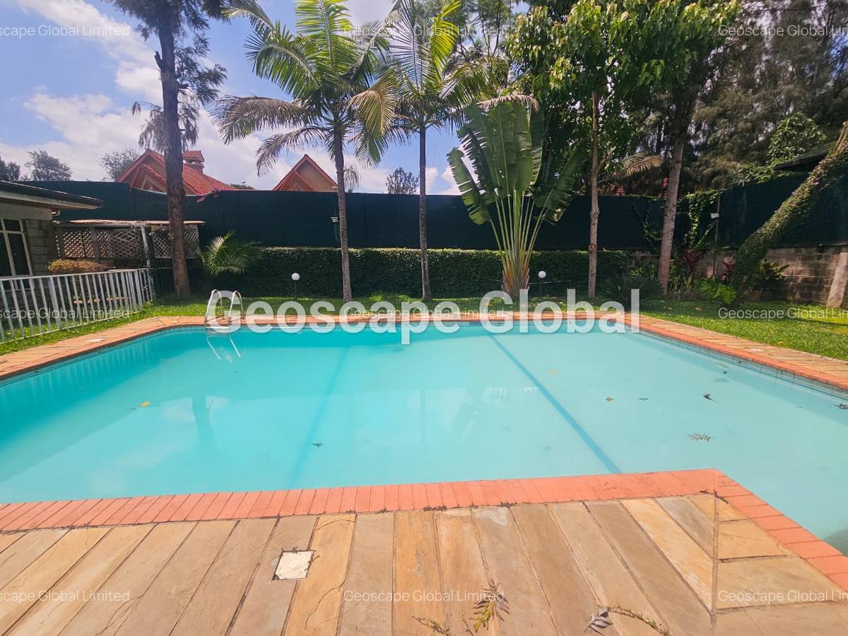 5 Bed House with En Suite in Runda - 4
