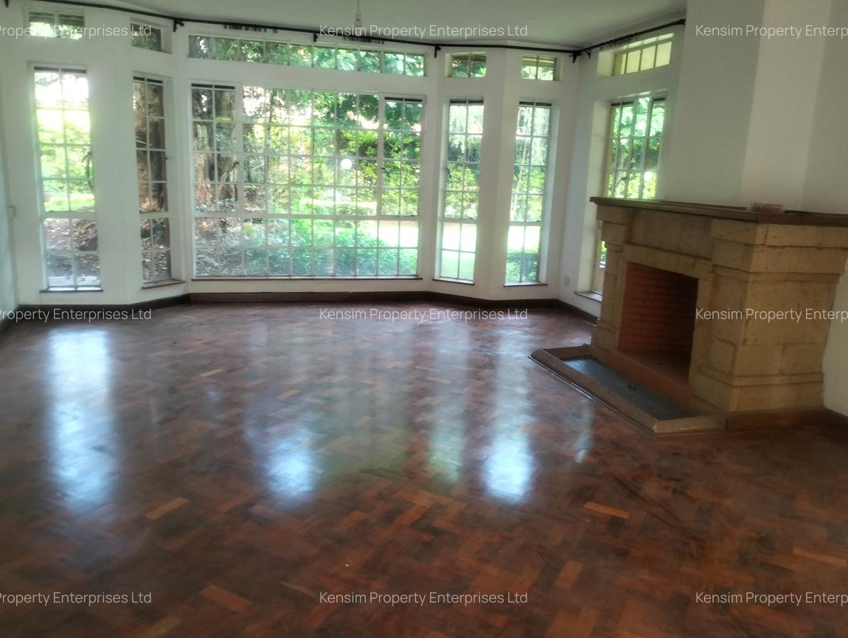 5 Bed Townhouse with En Suite in Rosslyn - 2