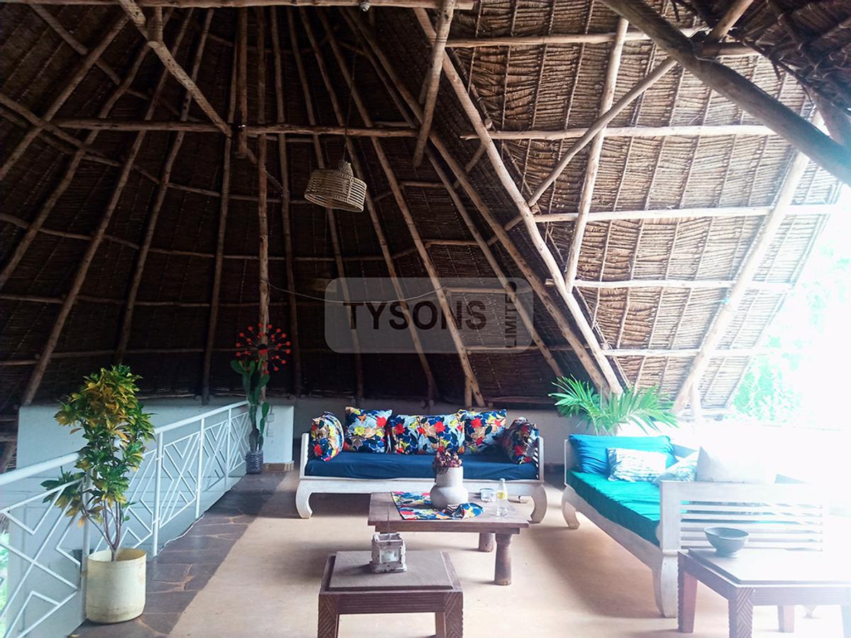 2 Bed House with En Suite in Malindi - 2