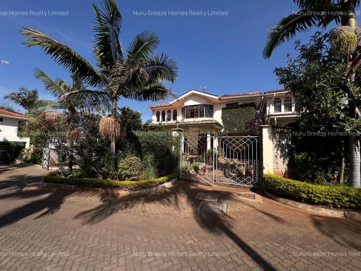 4 Bed Townhouse with En Suite in Westlands Area - 1