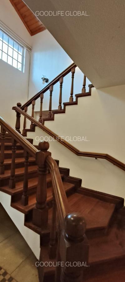5 Bed House with En Suite at Runda - 8
