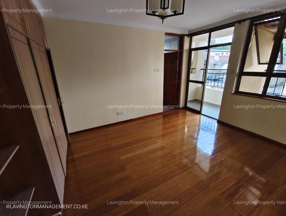 5 Bed Townhouse with En Suite at Lavington Green - 14