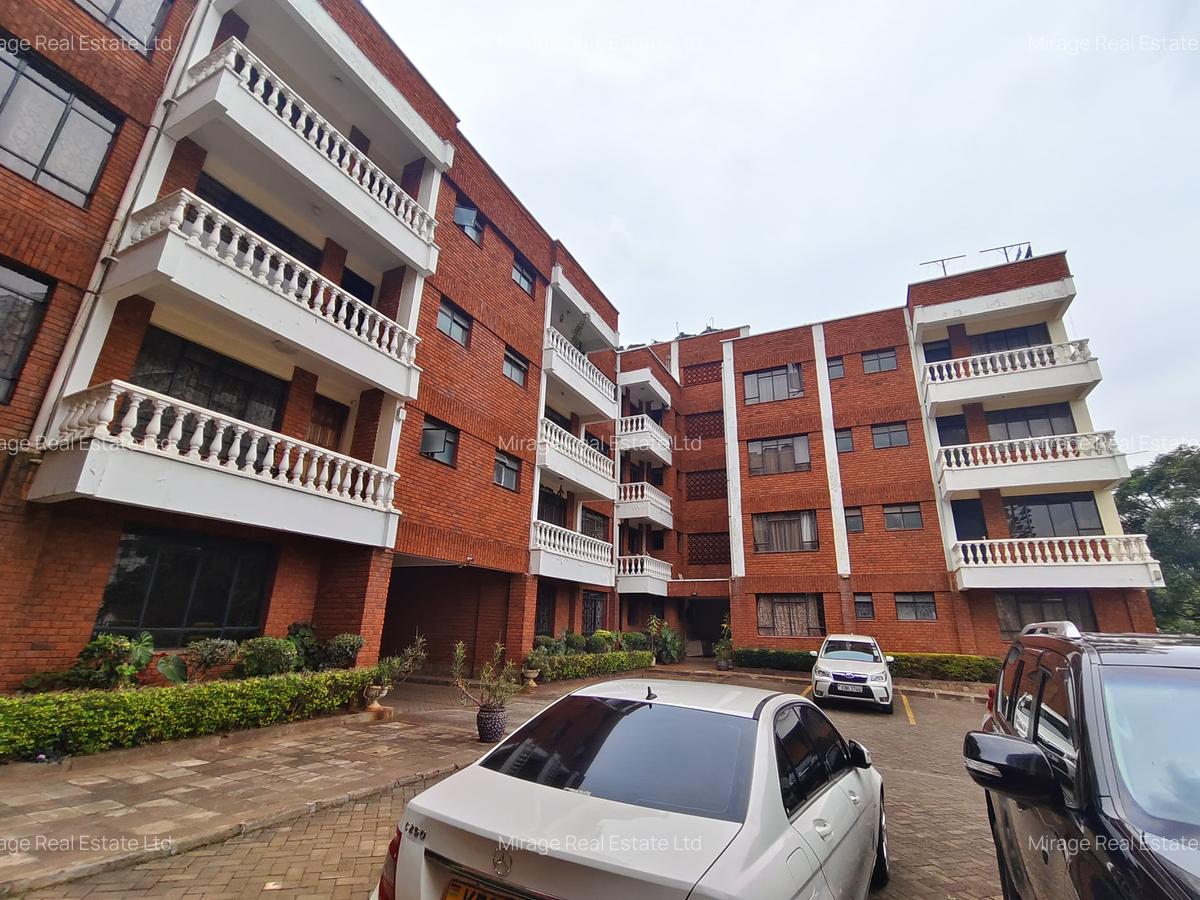4 Bed Apartment with Parking in Riverside - 14