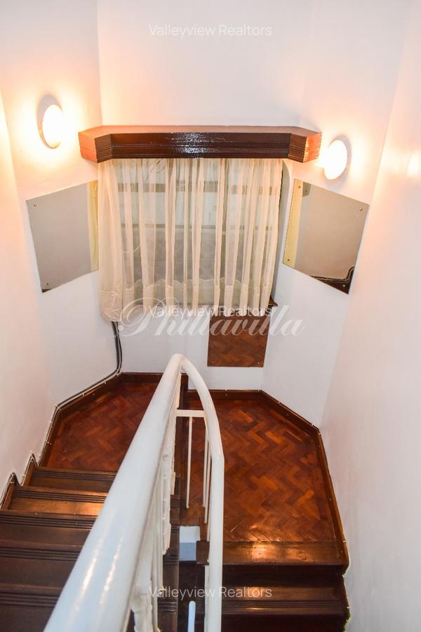 5 Bed Townhouse with En Suite at Kileleshwa - 4