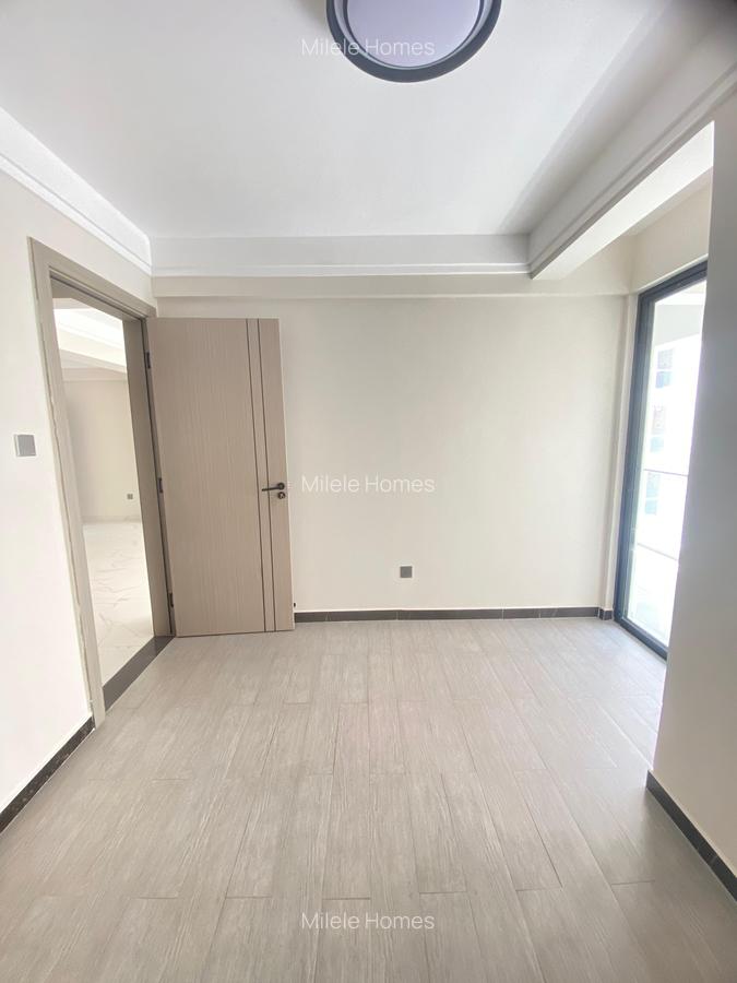 Serviced 2 Bed Apartment with En Suite at Kindaruma Road - 8