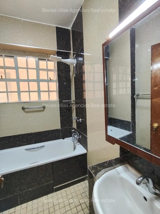 2 Bed Apartment with En Suite at Parklands - 7