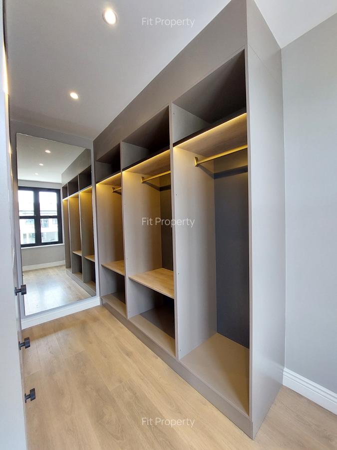 5 Bed House with Swimming Pool in Runda - 16