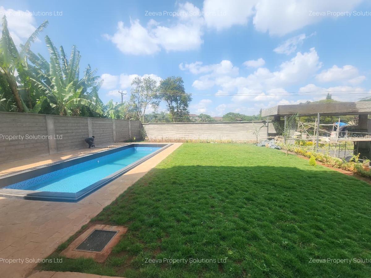 5 Bed House with En Suite in Lavington - 3