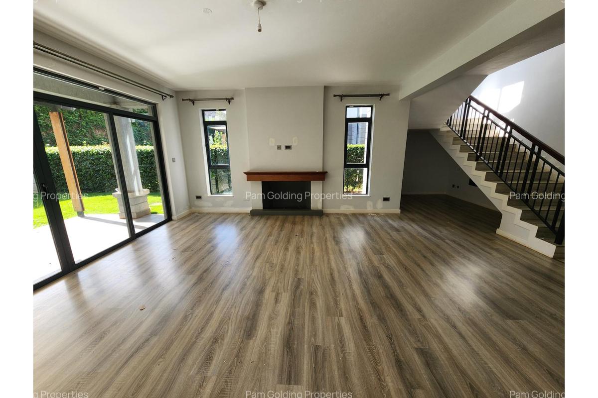 4 Bed House with En Suite at Glory Road - 5
