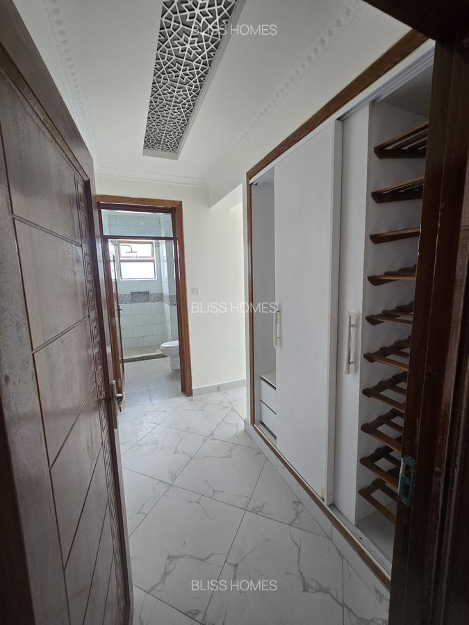 4 Bed Apartment with En Suite at Nyali Road - 5