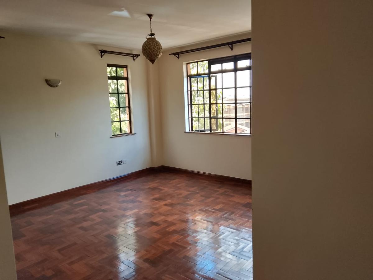 4 Bed Apartment with En Suite at Upperhill. - 10