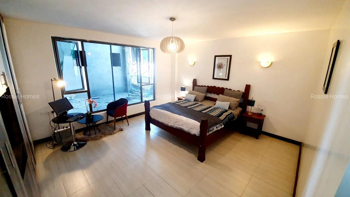 4 Bed Apartment with En Suite at George Padmore - 4