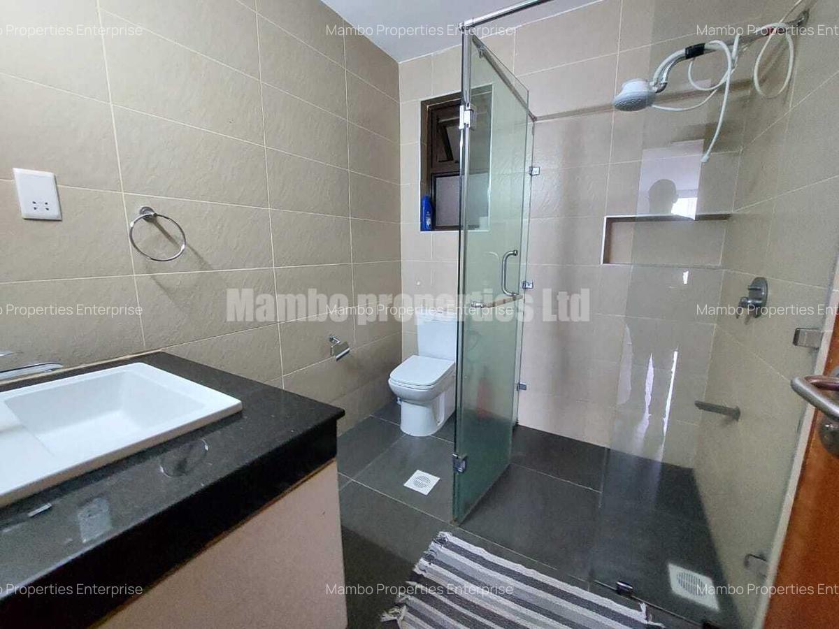 Serviced 2 Bed Apartment with En Suite at Kitale Lane - 10