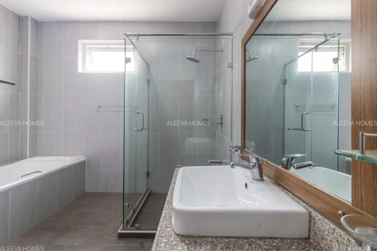 3 Bed Apartment with En Suite in Kilimani - 11