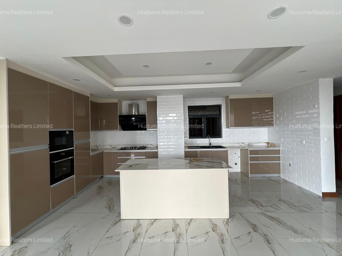 4 Bed Apartment with En Suite at Lantana Road - 9