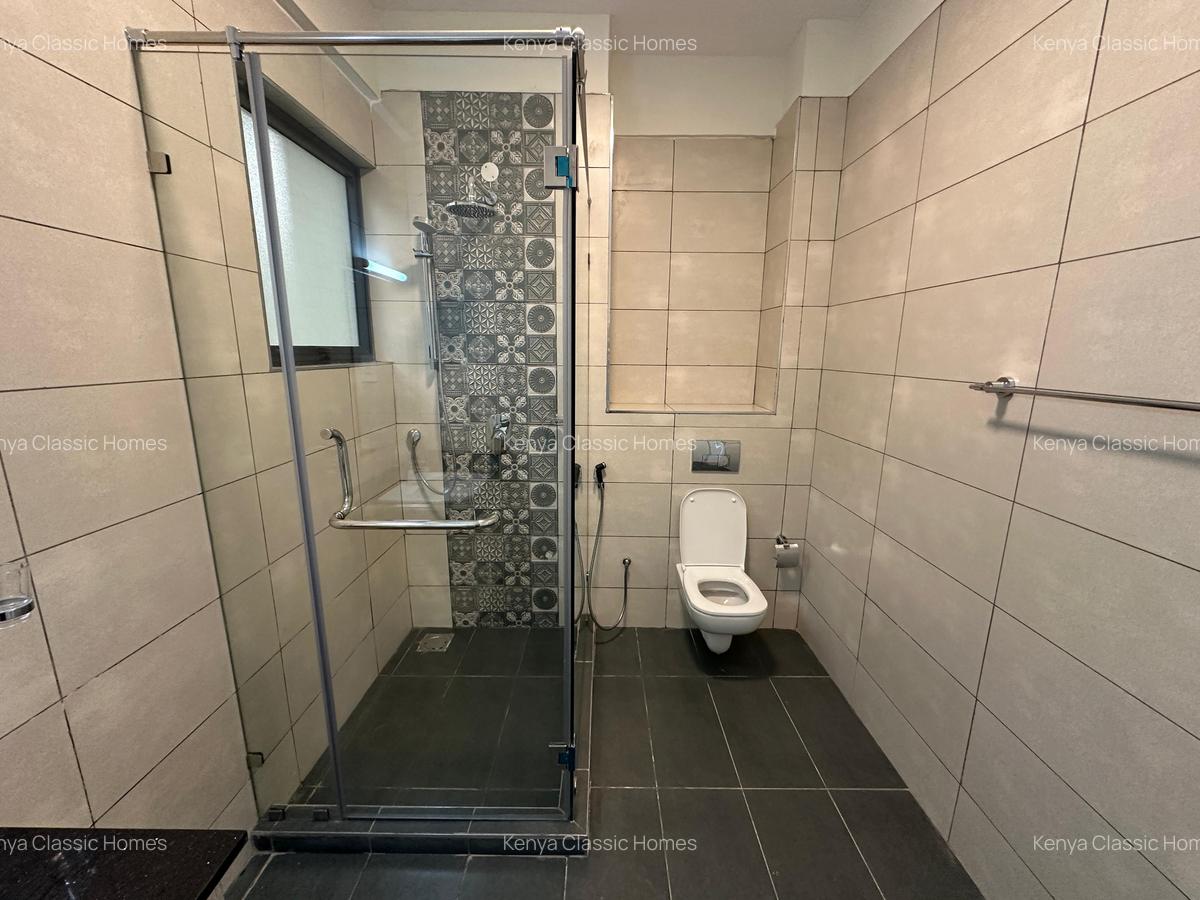 1 Bed Apartment with En Suite at Lavington - 2