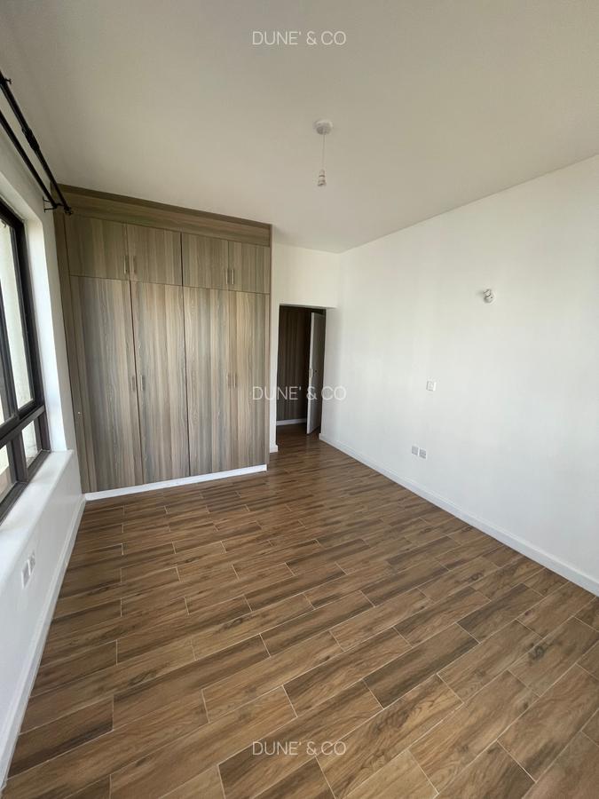 3 Bed Apartment with En Suite in Lavington - 12