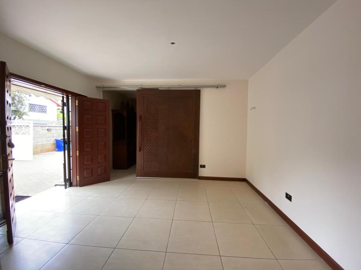 3 Bed Townhouse with En Suite at Mpaka Road - 7